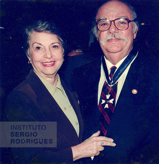 Sergio Rodrigues e Vera Beatriz na entrega da Medalha de grão-mestre da Ordem do Rio Branco no Palácio Itamaraty, no Rio de Janeiro em 18-09-2003.