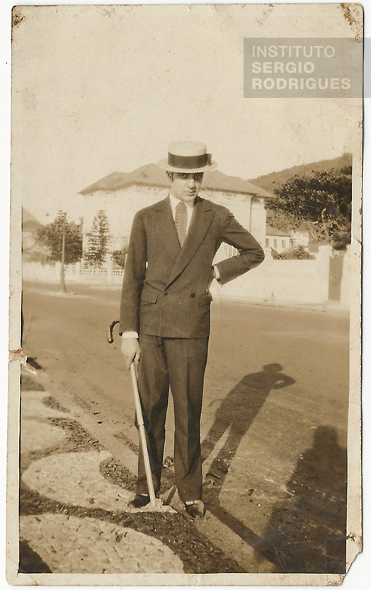 Roberto Rodrigues (pai) em Copacabana, Rio de Janeiro, na década de 1920.