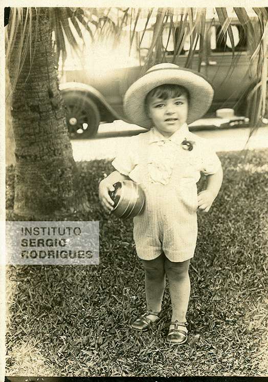 Sergio Rodrigues aos 3 anos de idade, Rio de Janeiro, 1930.