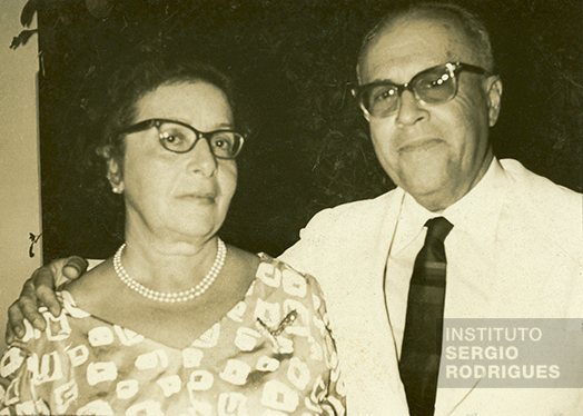 Elsa Fernanda Mendes de Almeida Santos (Sergio Rodrigues' mother), next to Zepherino Amaro D'Ávila da Silveira (“Dadi”, Sergio Rodrigues' stepfather), in Rio de Janeiro, around 1960.