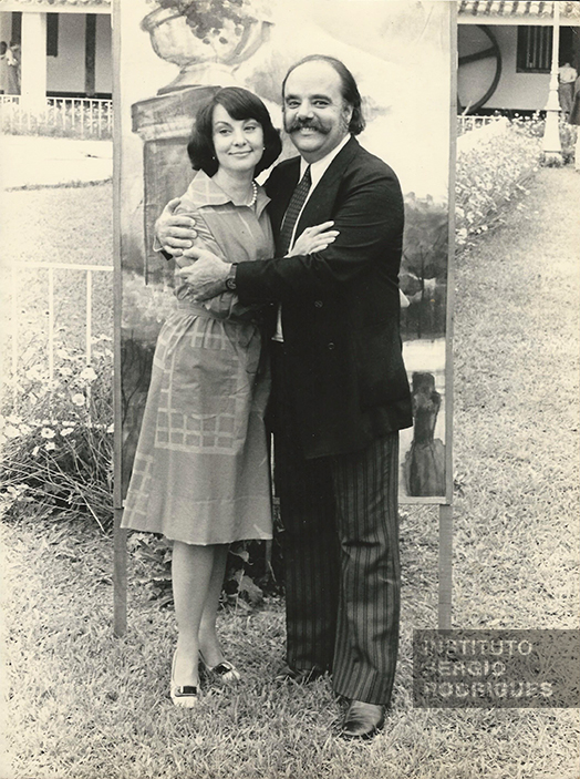 Sergio Rodrigues e Vera Beatriz no casamento de Juarez Machado e Eliane, na década de 1970.